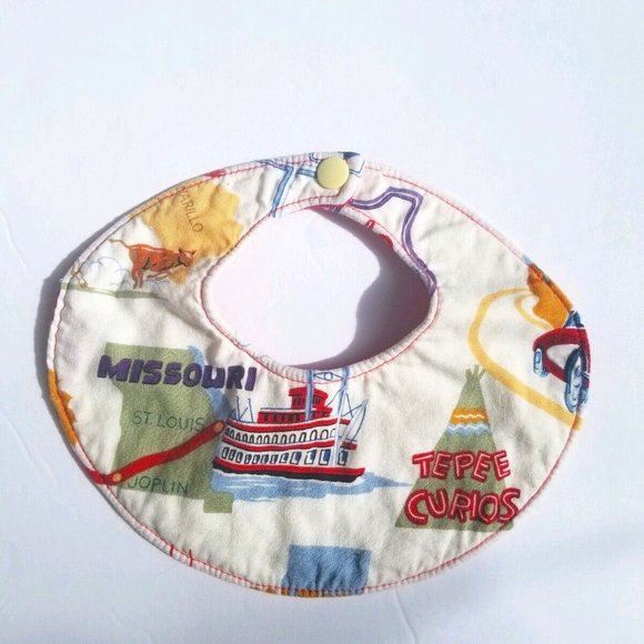 Handmade Round Bib Infant to Toddler with Snap Closure Vintage Fabric NWOT - Picture 1 of 1